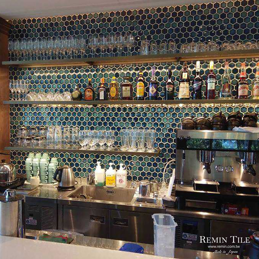 窯變六角凹面馬賽克 夏威夷｜日本製泳池磚｜30×30綠棕白藍四色