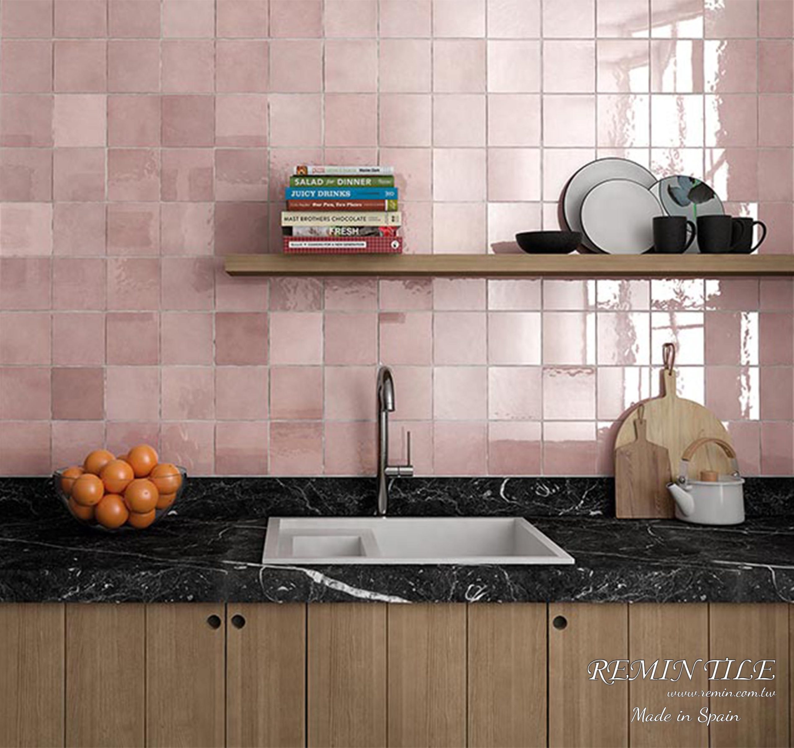 地鐵磚瑪卡蓮娜廚房牆面設計