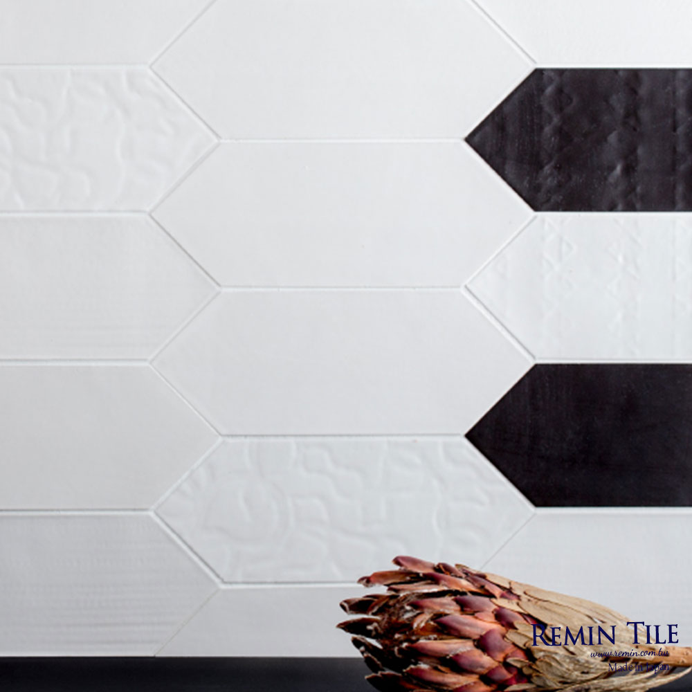 箭型馬賽克 立體紋 刀形｜日本進口 23.8×9cm 黑白壁磚