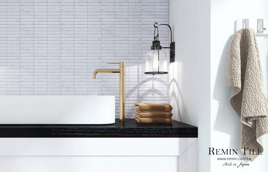 霧面馬賽克磚 銀狐直條 浴室壁磚 廁所壁磚 大理石紋 長條馬賽克 白色