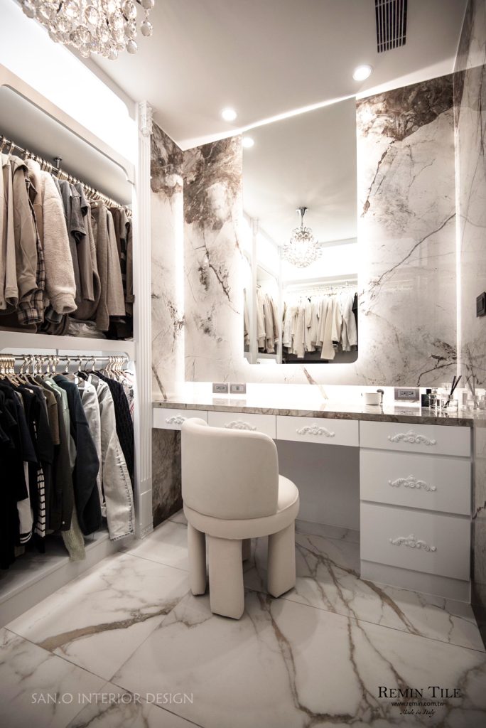 茶金 亮面大板磚 120×280 置衣間壁磚 白色 棕灰花紋