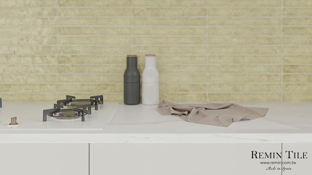 釉面窯變長型地鐵磚 雨森 3.7*31*0.85㎝ 綠色 餐廳壁磚 廚房壁磚