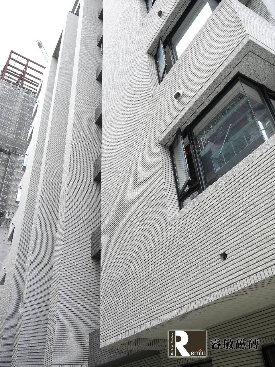 窯燒花崗石外牆磚 6*21*1.8 白色 灰色