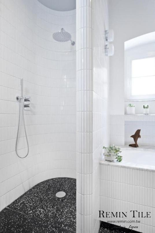 細條馬賽克 馬卡龍 1.5*14.5 29.7*29.7 石英磚 日本 白色 浴室壁磚